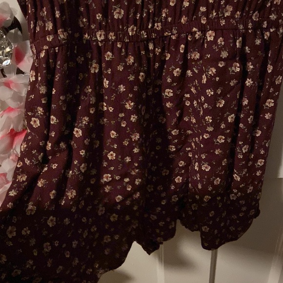 off the shoulder romper - Picture 3 of 3